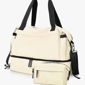 NWOT Cream Travel/Gym Duffle Bag with separate shoe compartment and toiletry bag